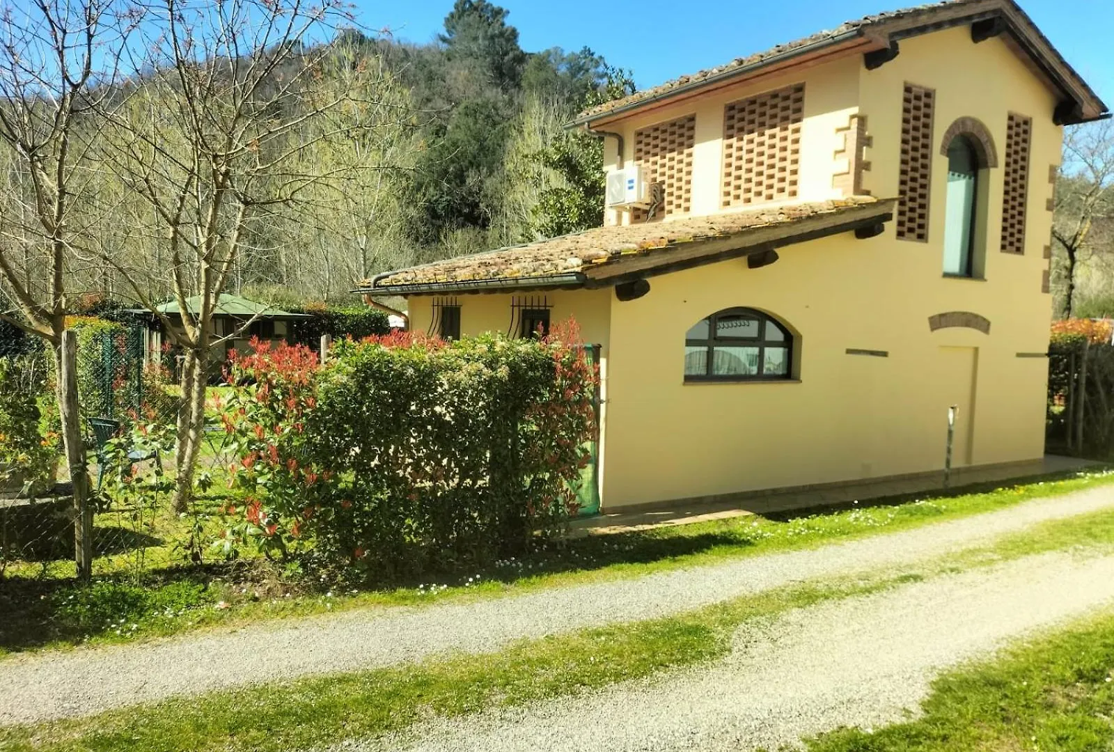 Casa Margherita Capraia e Limite